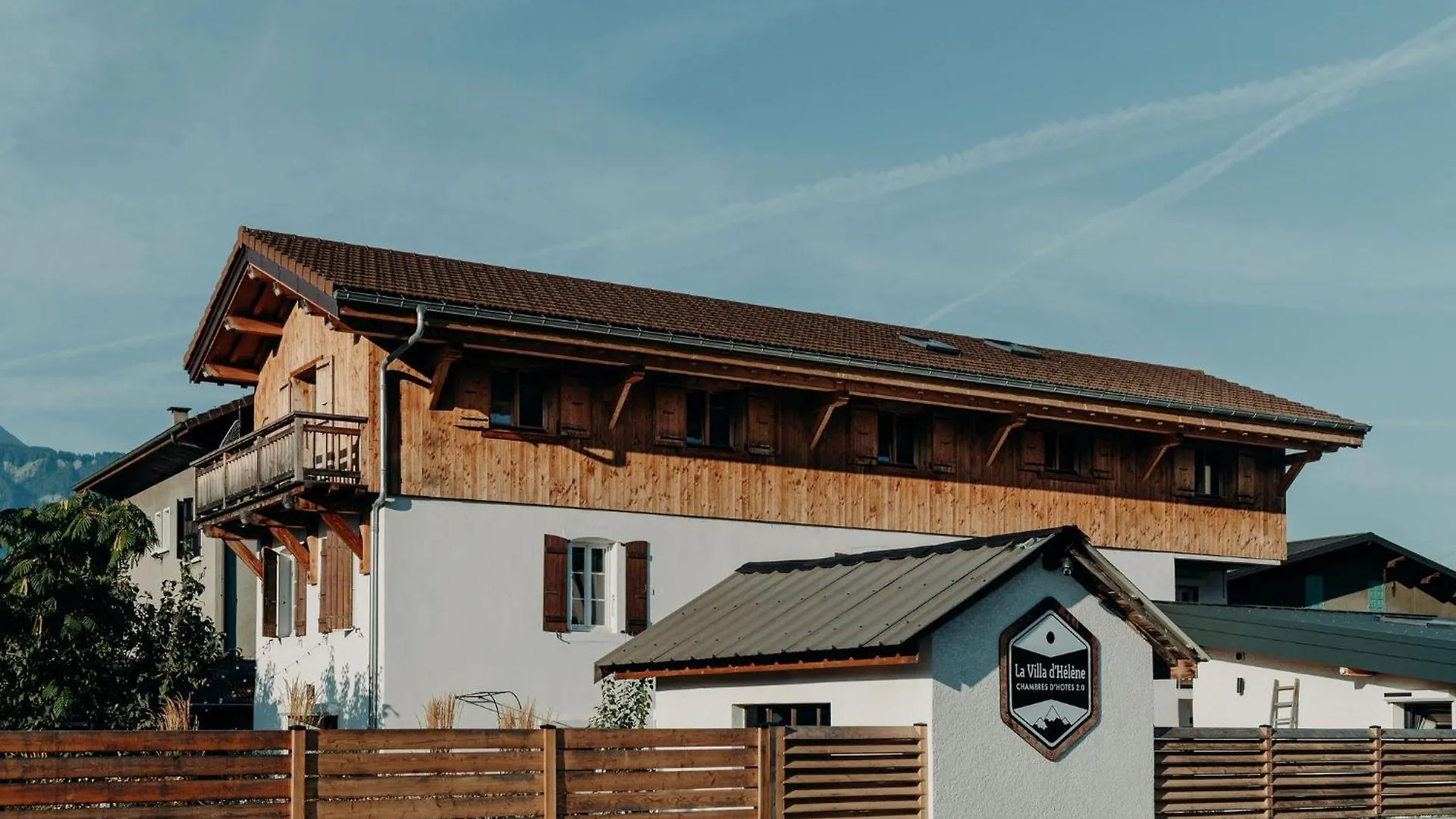 La Villa D'Helene 2 - Chambres D'Hotes Bnb Et Appartements - Cluses 4*,